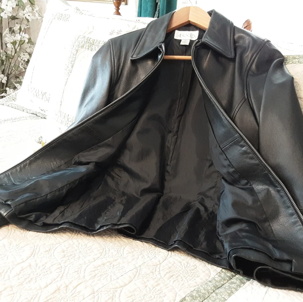 CASUAL CORNER ANNEX, BEAUTIFUL GENUINE BLACK LEATHER JACKET, SIZE SMALL - Picture 14 of 16